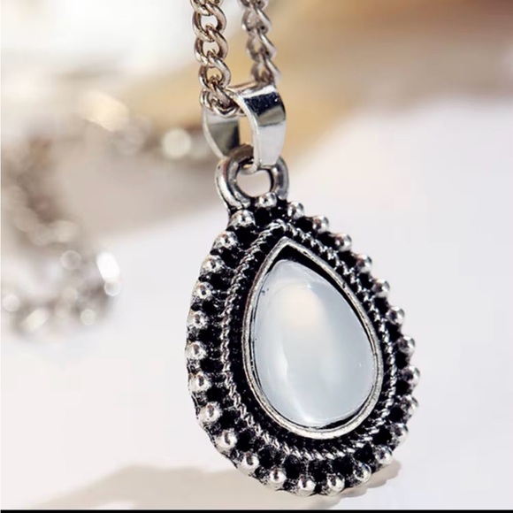 HP Retro Dip Pendant Bohemian Necklace - Picture 3 of 6